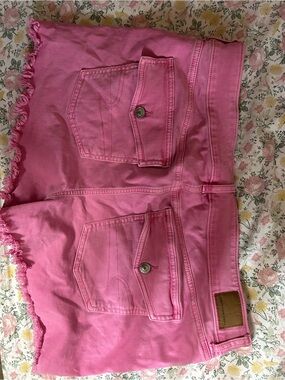 American Eagle Outfitters Pink Frayed Hem Denim Shorts
